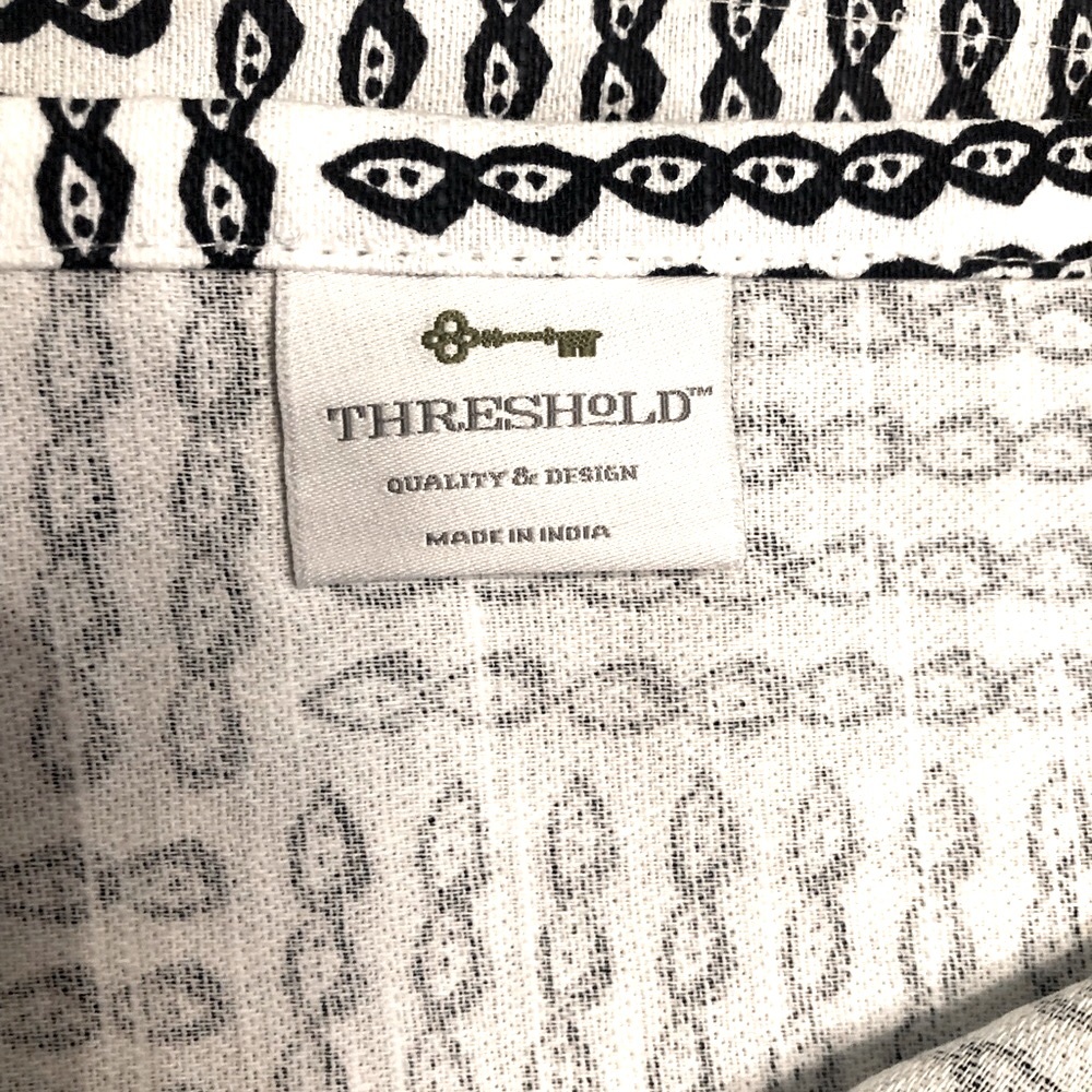 THRESHOLD African inspired cowrie shell black and white cotton table cloth - Picture 2 of 4